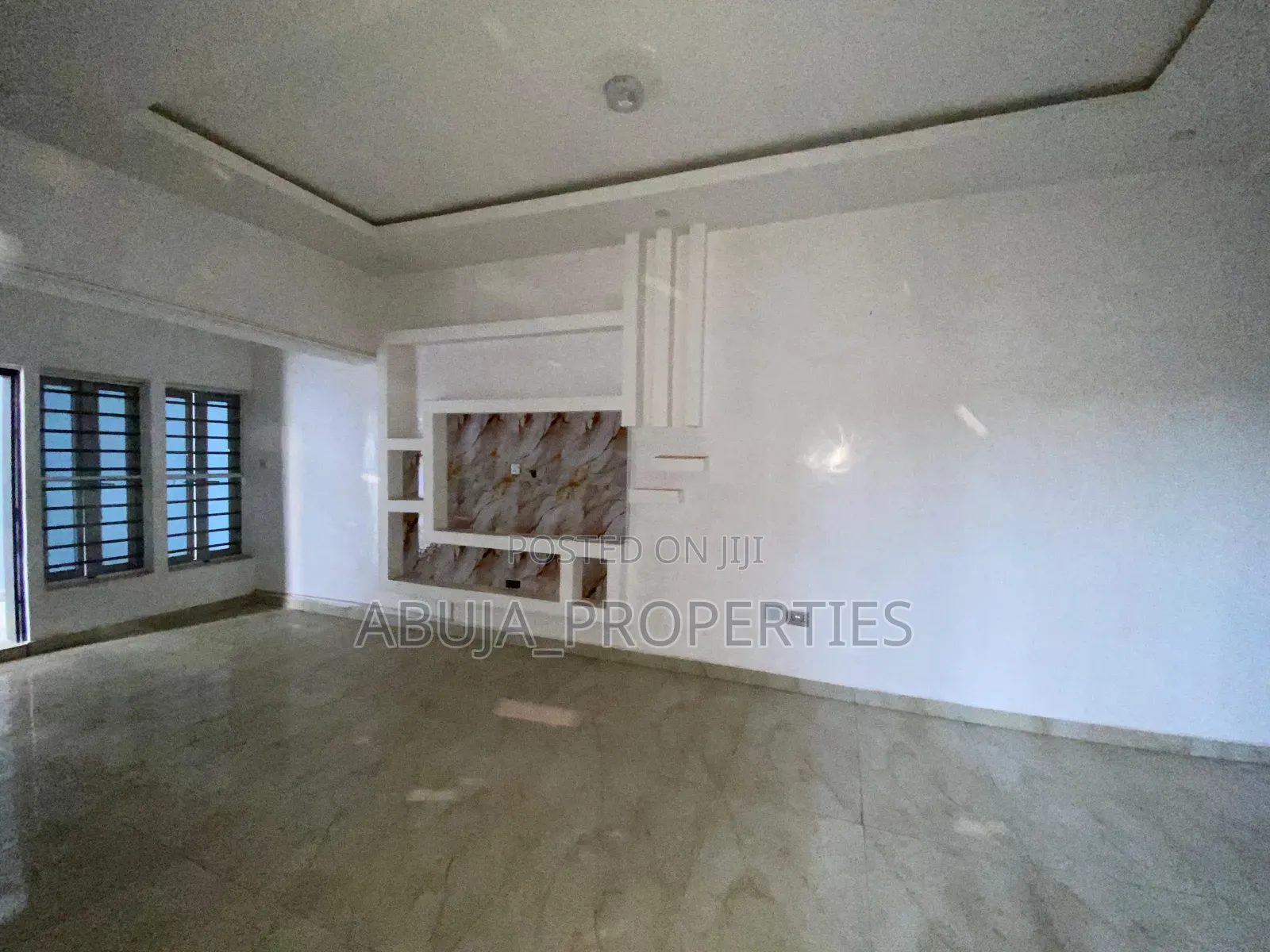 4bdrm Duplex in Gwarinpa for sale