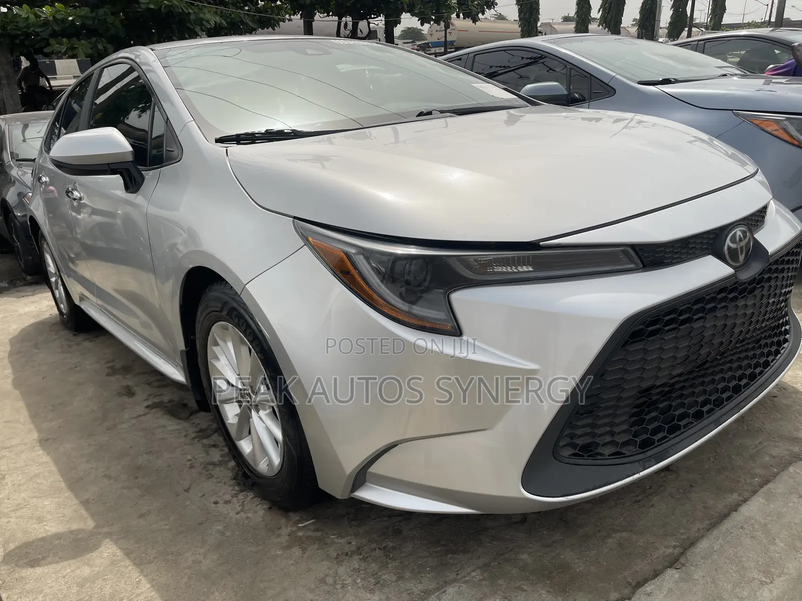 Toyota Corolla LE 2021 Silver