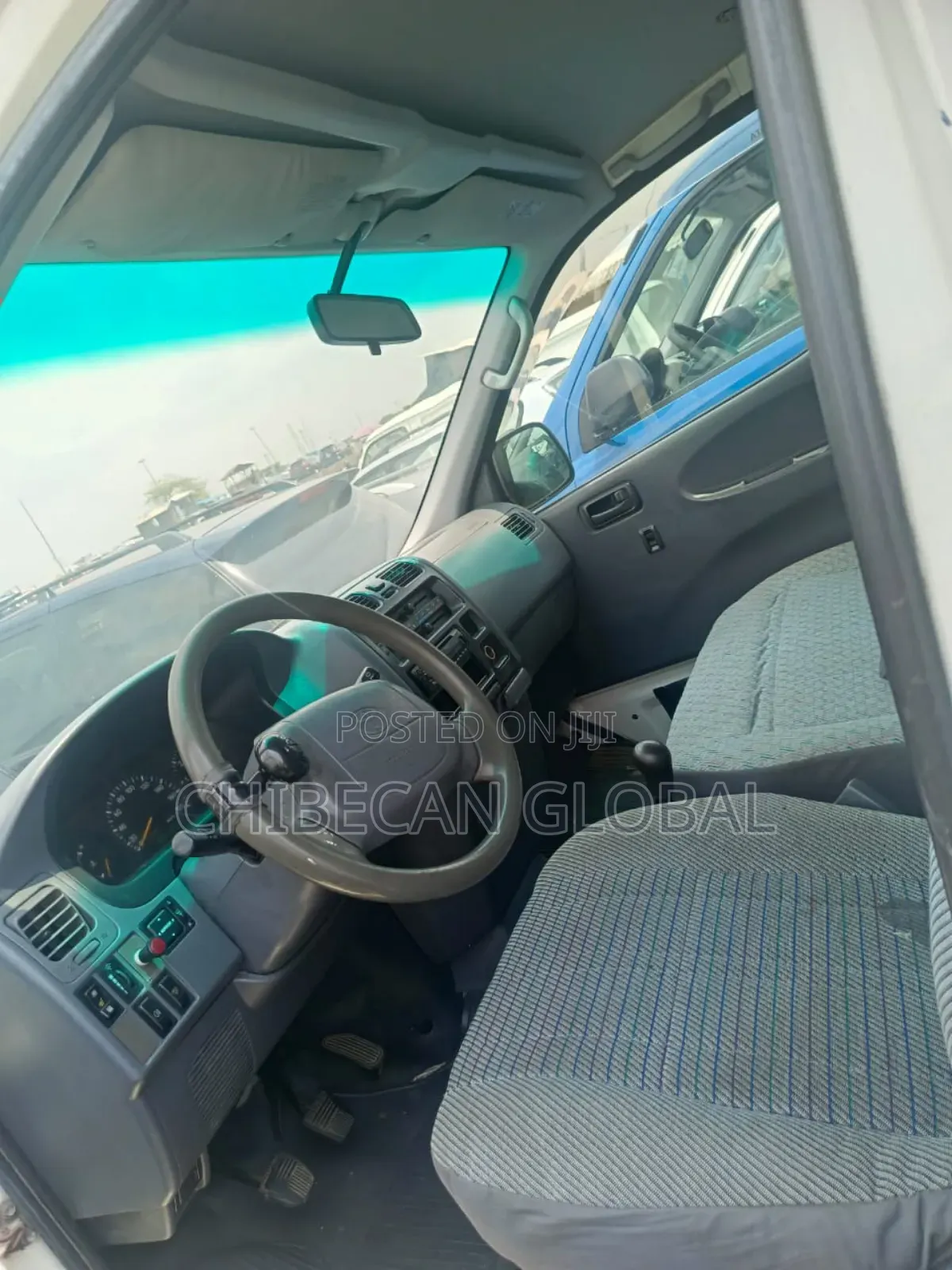 Toyota HiAce 2003 White