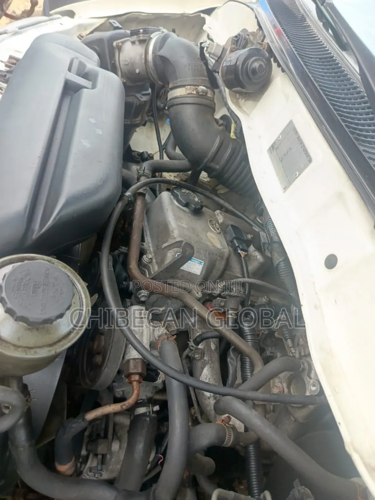 Toyota HiAce 2003 White