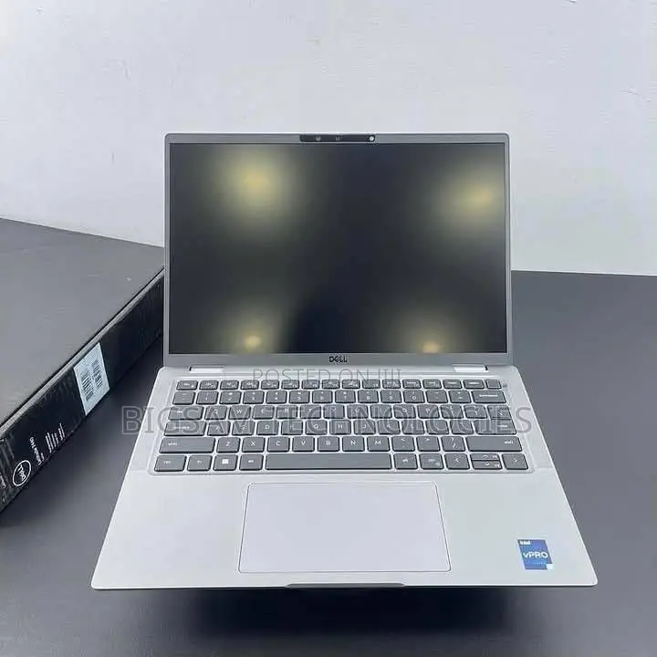 New Laptop Dell Inspiron 5640 32GB Intel Core i7 SSD 1T