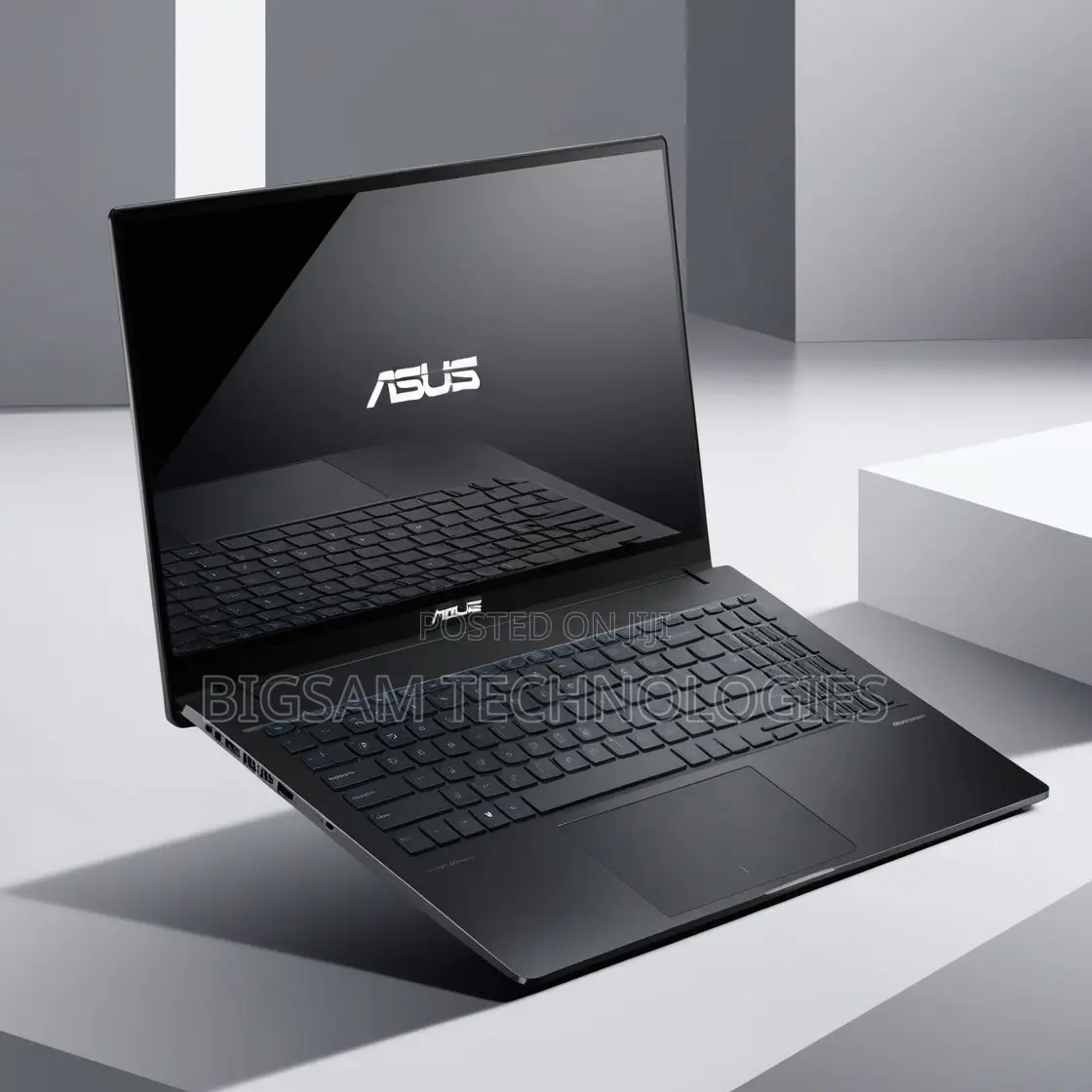 New Laptop Asus ROG Strix SCAR 15 16GB AMD Ryzen 7 SSD 1T