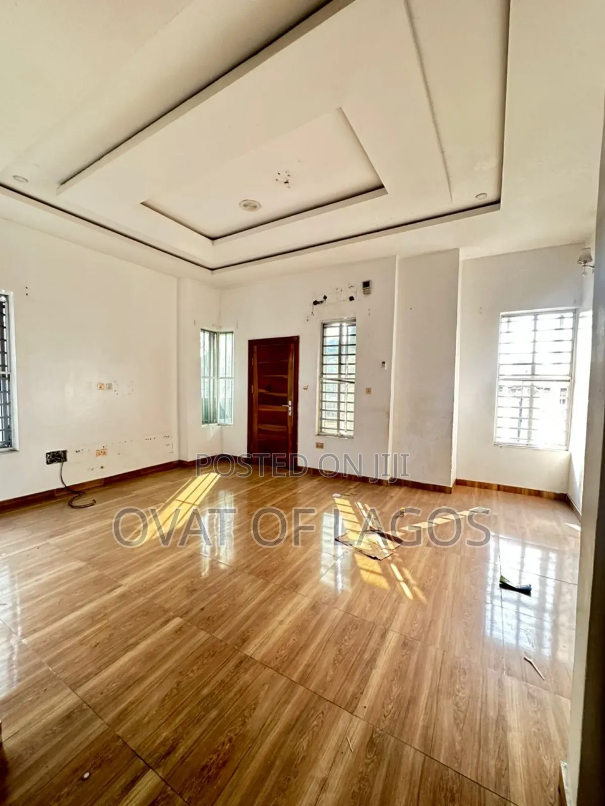 4bdrm Duplex in Chevron for rent