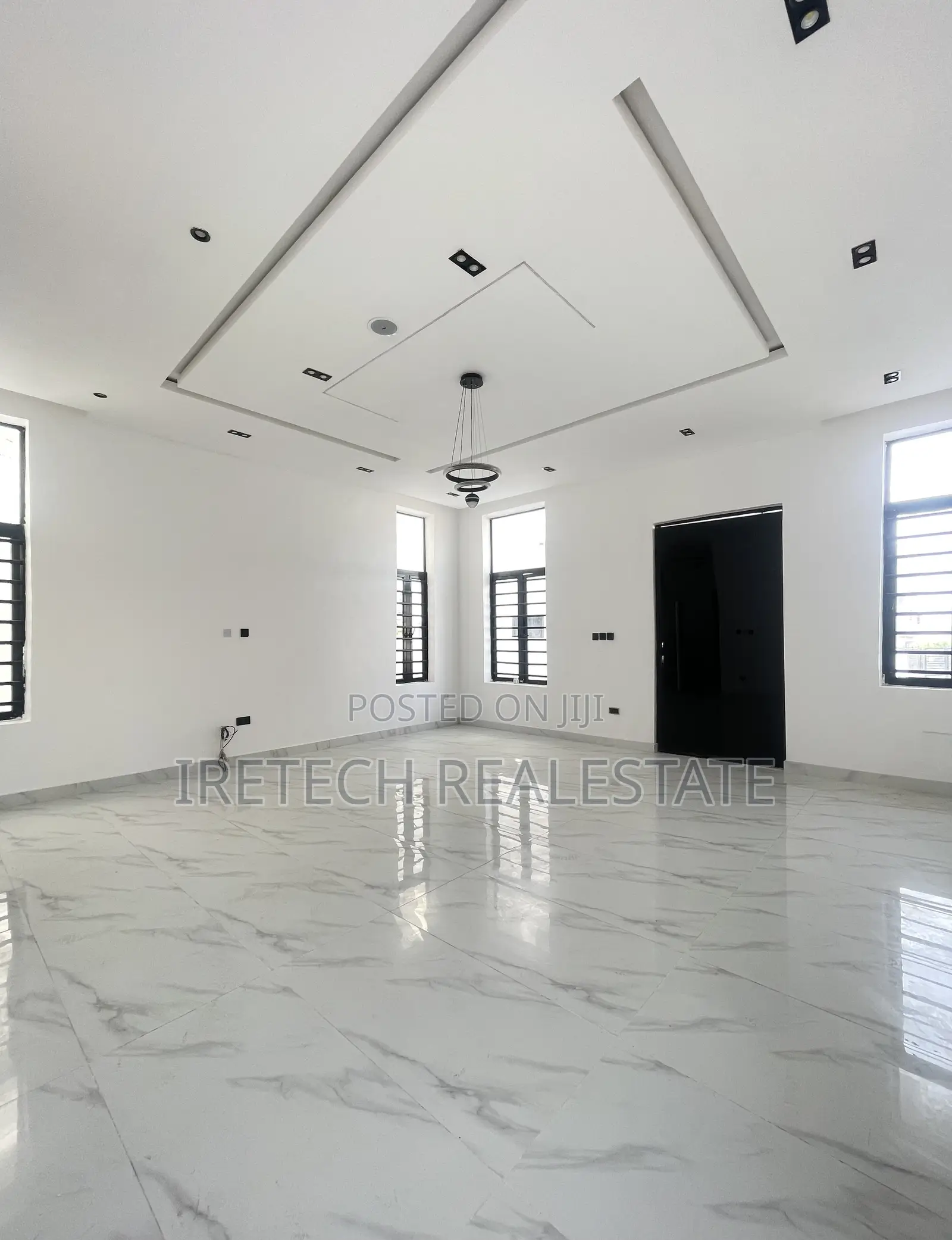 4bdrm Duplex in Ajah In A Secured, Off Lekki-Epe Expressway for sale