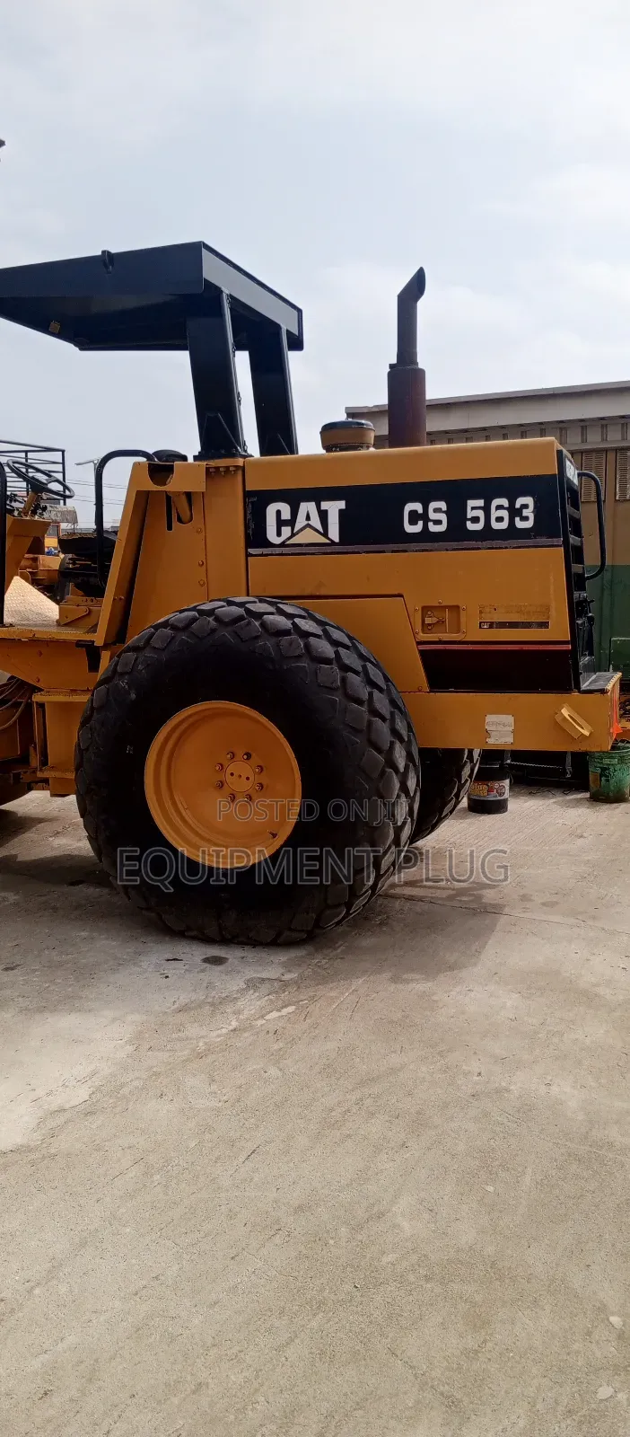 Caterpillar Smooth Drum Roller Cs-563