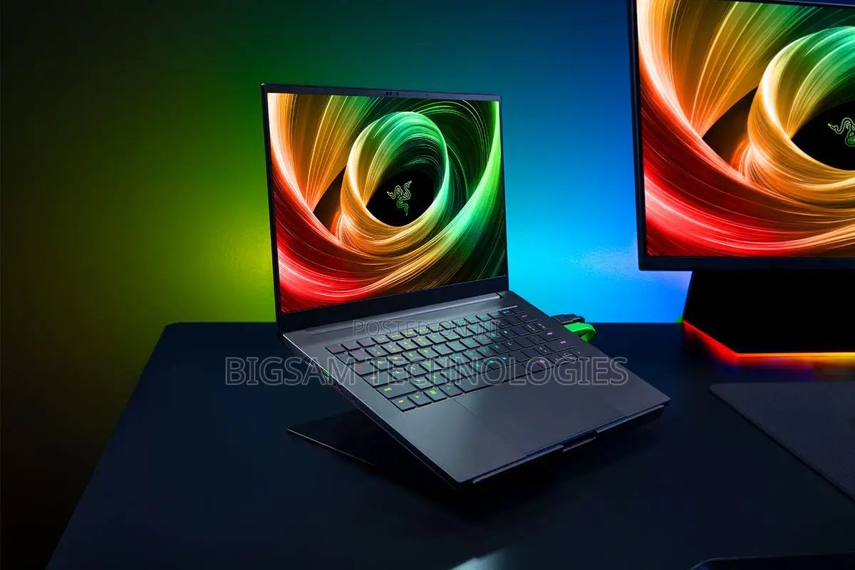 New Laptop Razer Blade 16GB AMD Ryzen 9 SSD 1T