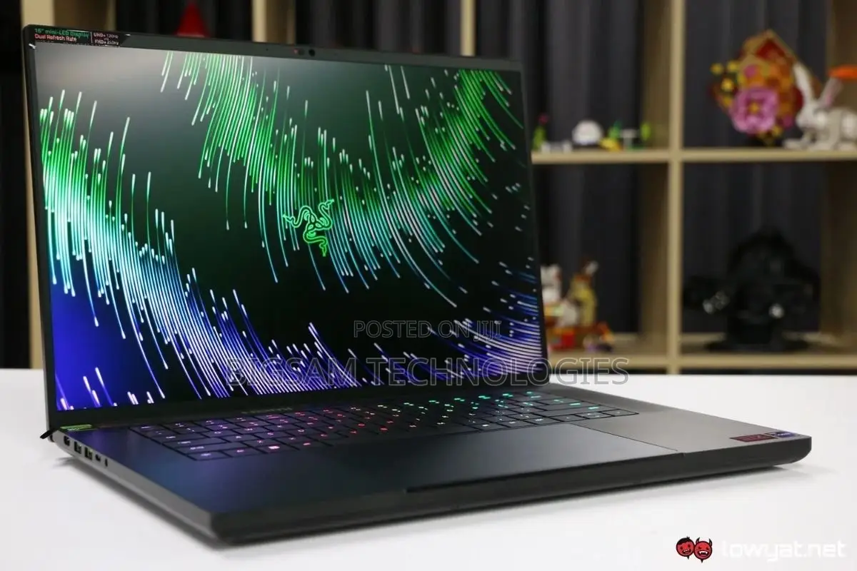 New Laptop Razer Blade 16GB AMD Ryzen 9 SSD 1T