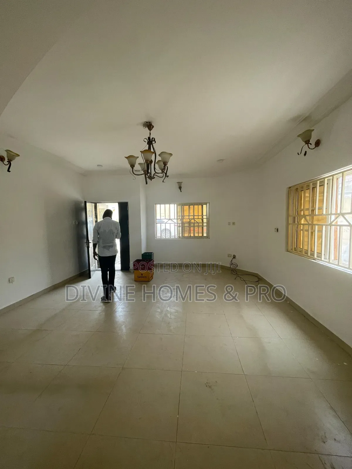 4bdrm Duplex in National Assembly, Apo District for rent