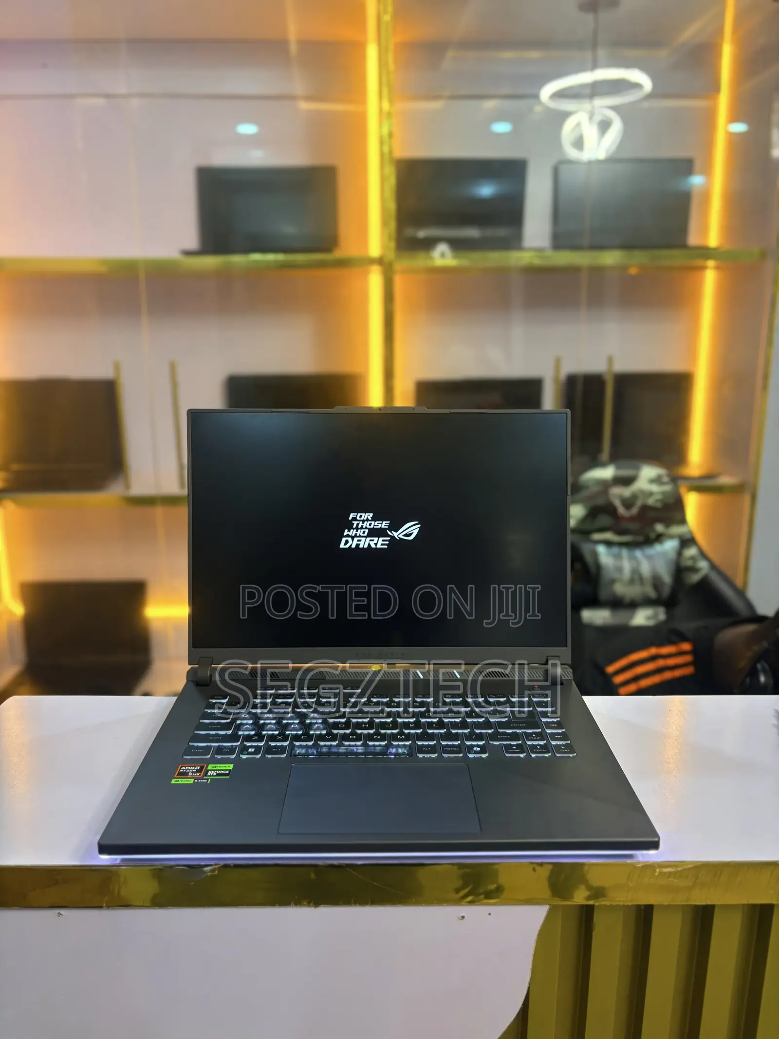 Laptop Asus ROG Zephyrus G16 24GB AMD Ryzen 9 SSD 1T