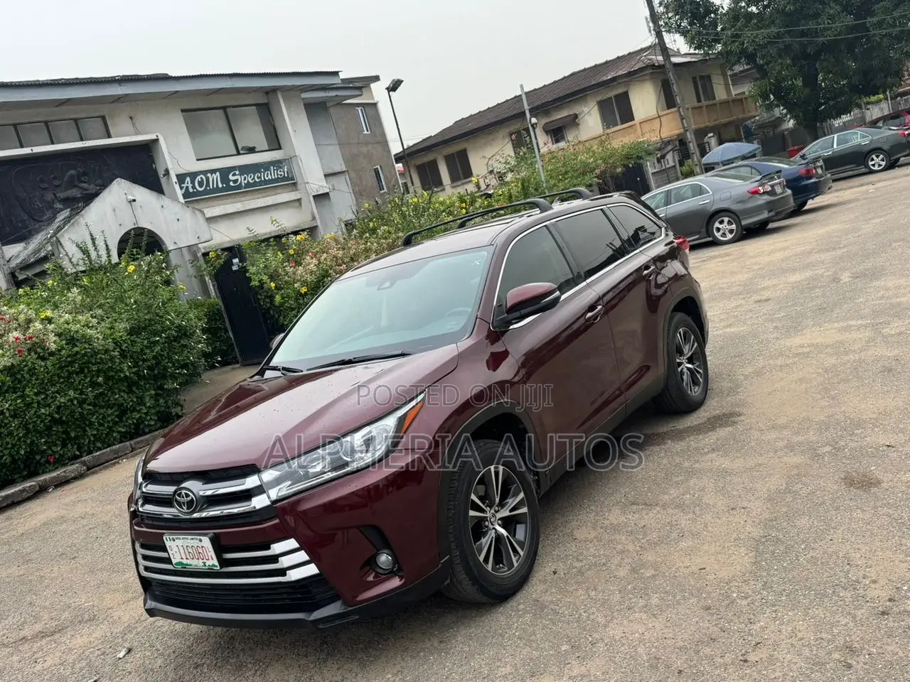 Toyota Highlander LE Plus 2019 Burgundy