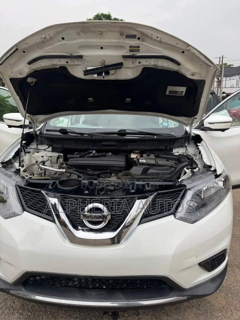 Nissan Rogue SV 4dr SUV (2.5L 4cyl CVT) 2015 White