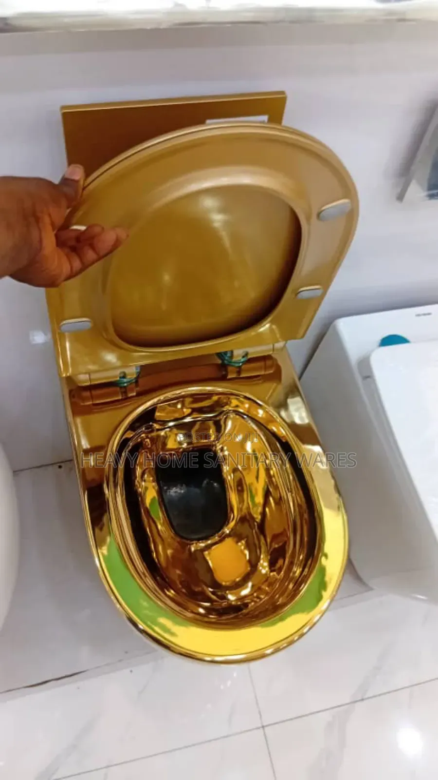 Gold Water Closet G09