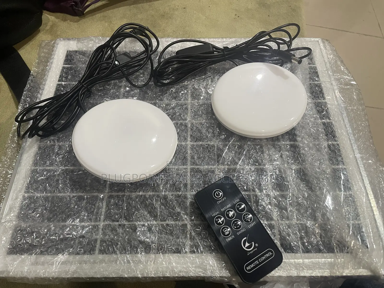 18” Powerful Rechargeable Fan Solar/Bulbs