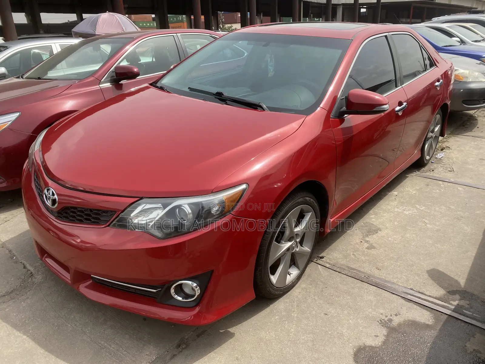 Toyota Camry SE 4dr Sedan (2.5L 4cyl 6A) 2012 Red