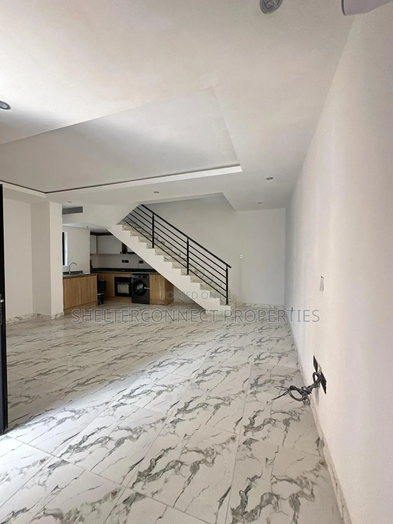 2bdrm Townhouse / Terrace in Lekki Phase 1 for rent