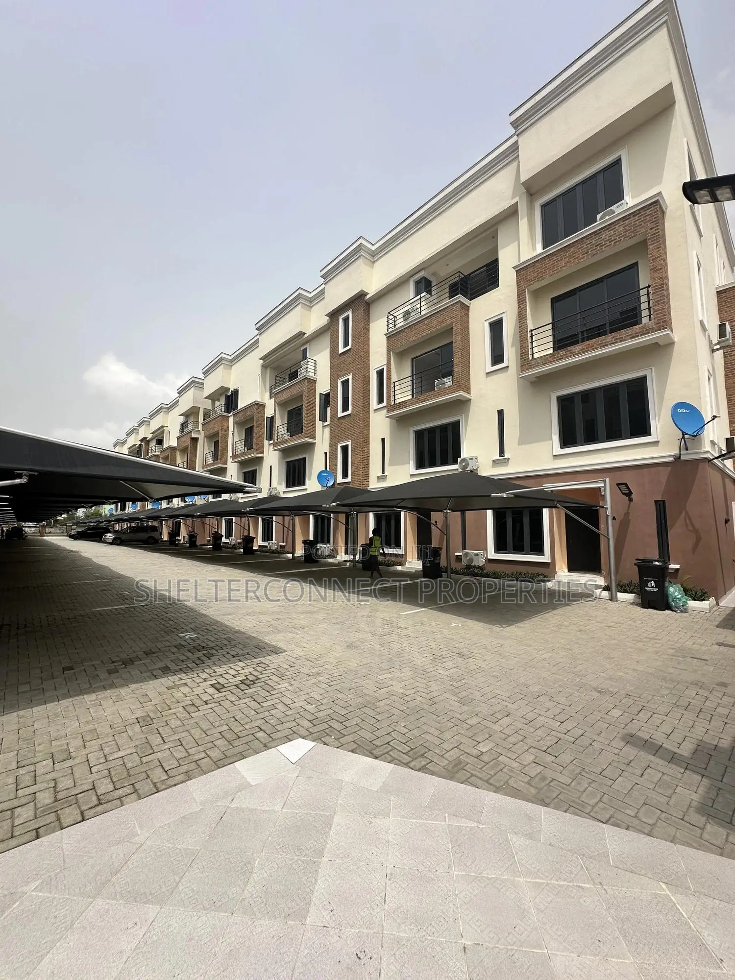 2bdrm Townhouse / Terrace in Lekki Phase 1 for rent