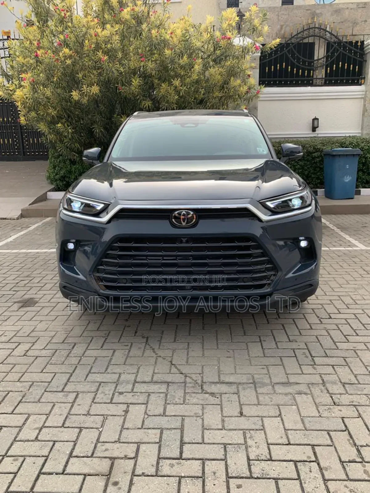 Toyota Highlander Platinum AWD 2024 Gray
