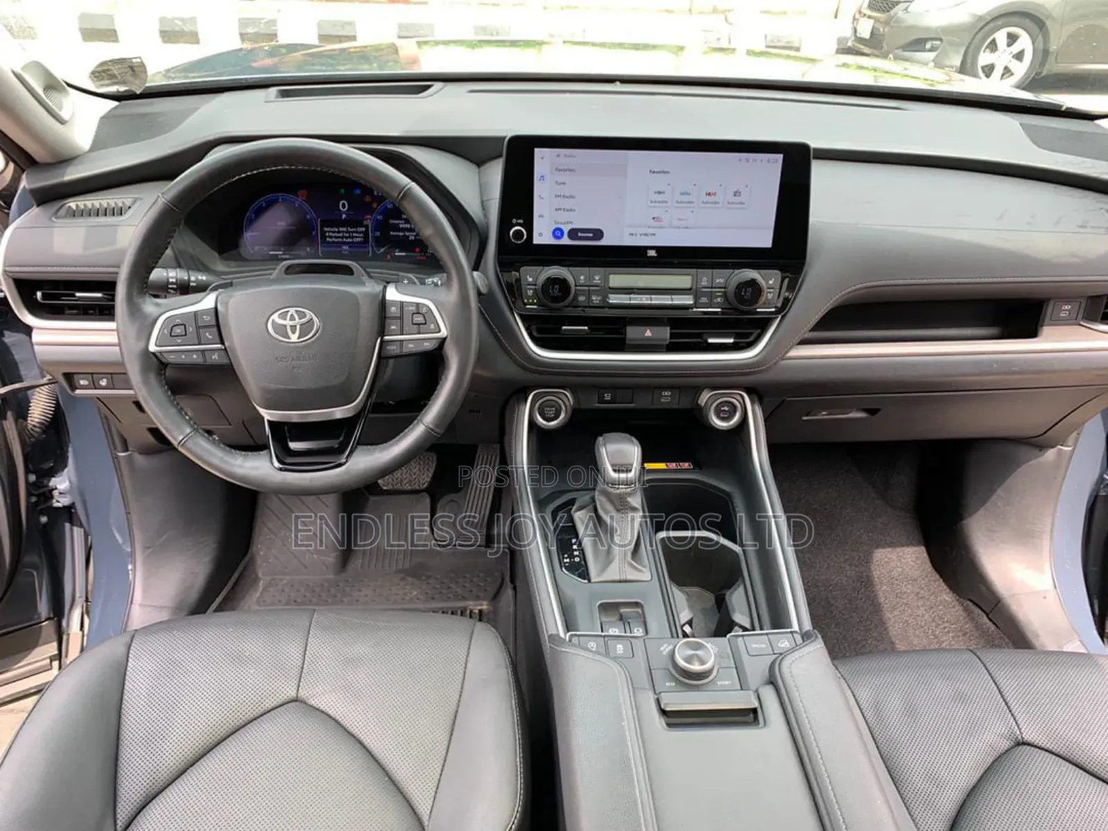 Toyota Highlander Platinum AWD 2024 Gray