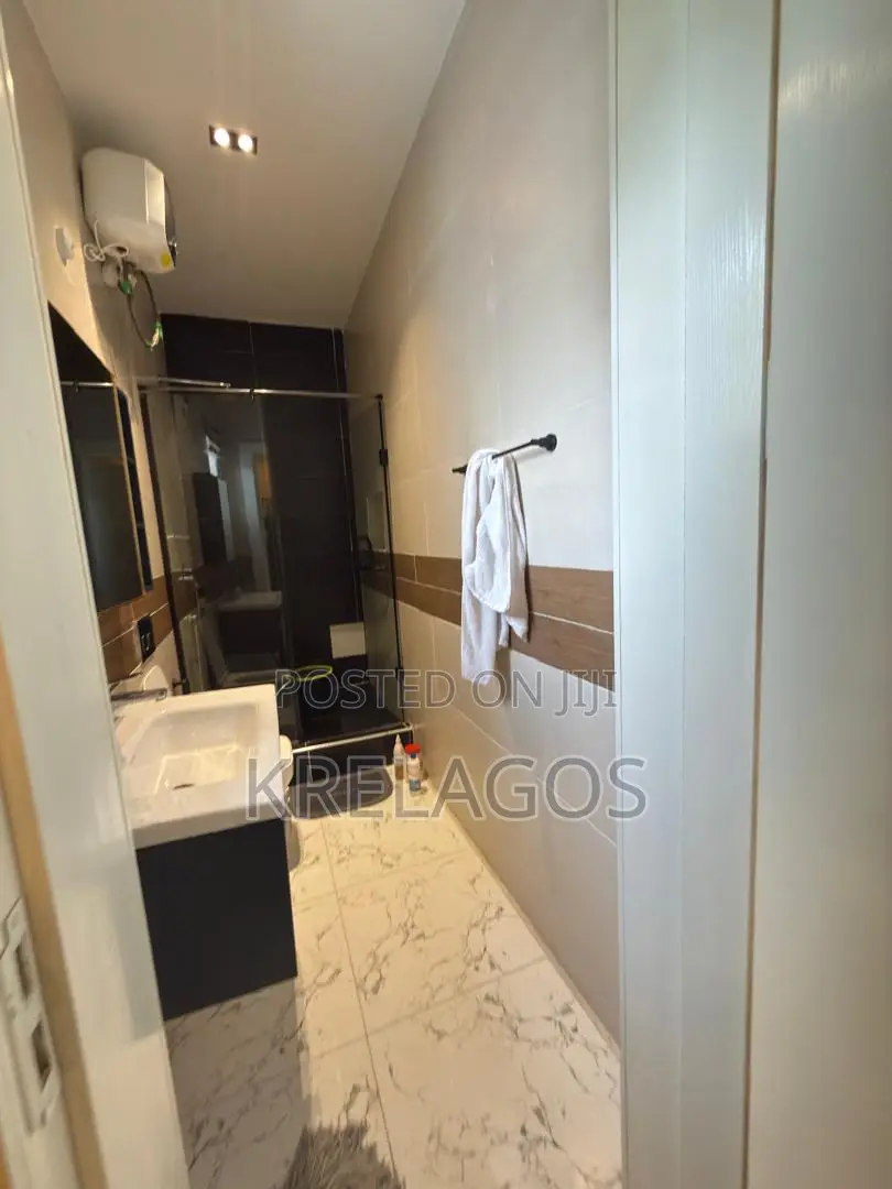 Furnished 2bdrm Apartment in Chevron for sale