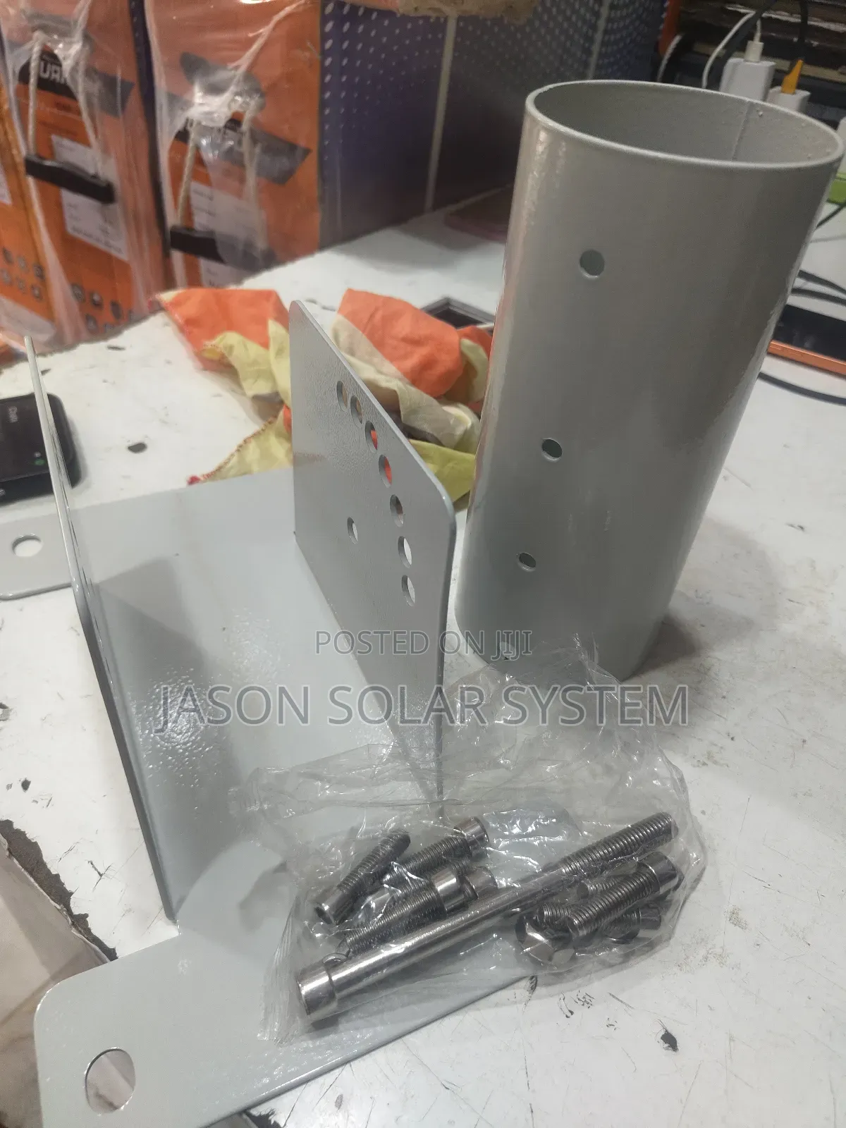 Putian All in One Solar Street Light With Inbuilt Charging Panel.