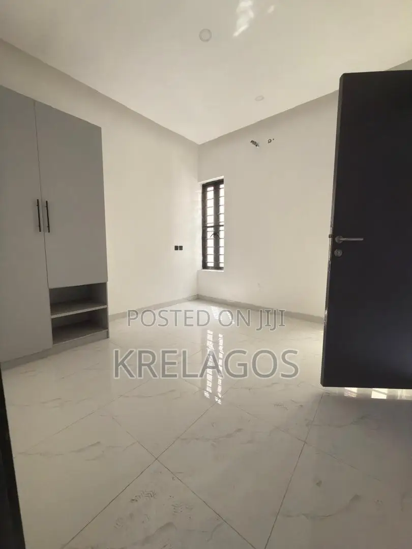 5bdrm Duplex in VGC / Ajah for sale
