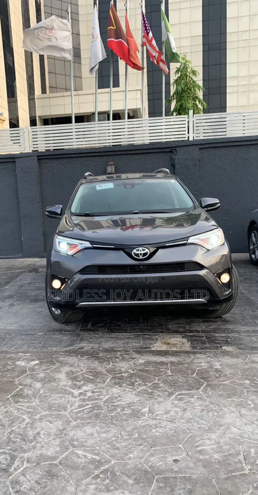 Toyota RAV4 Limited AWD (2.5L 4cyl 6A) 2016 Gray