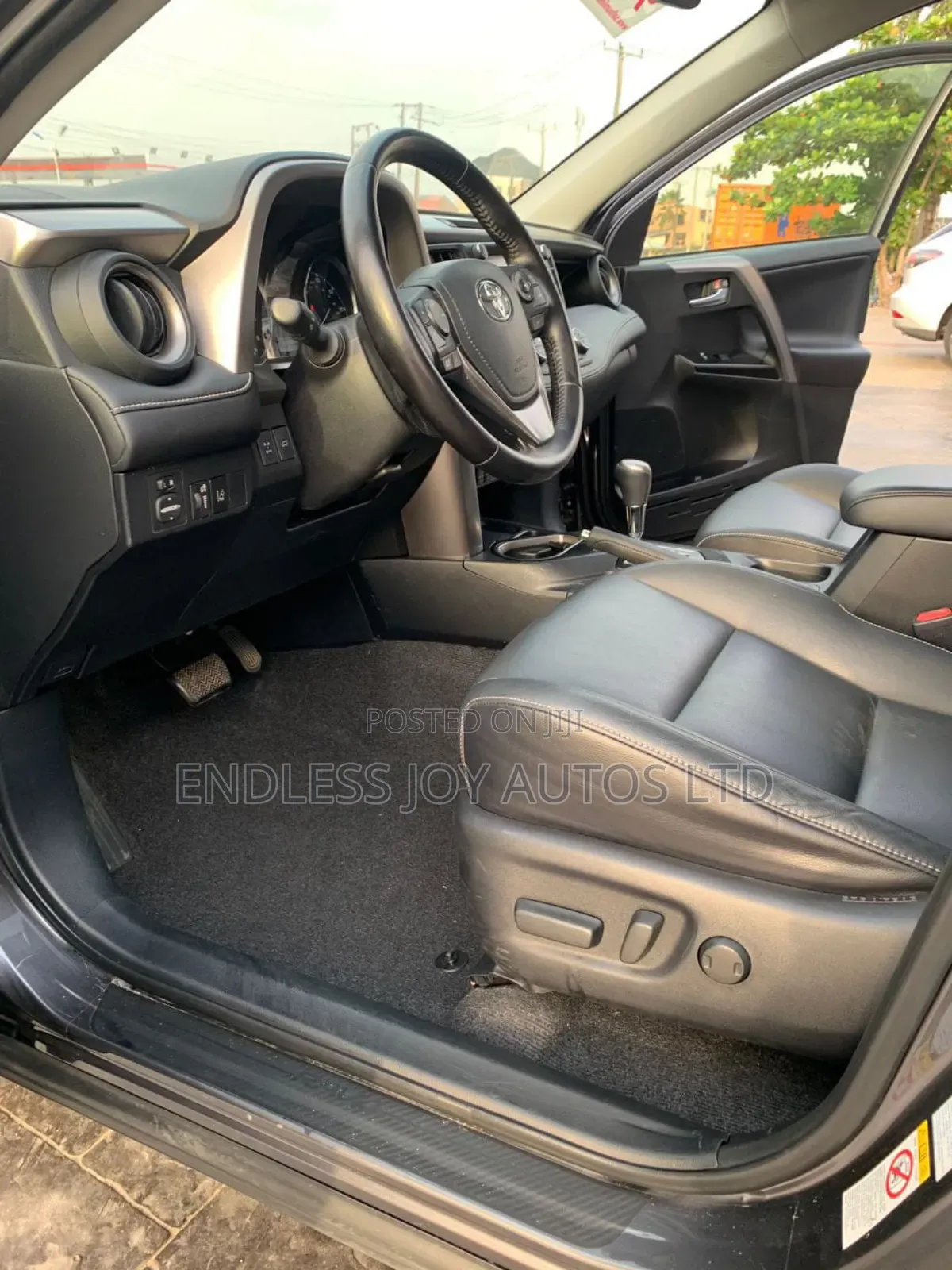 Toyota RAV4 Limited AWD (2.5L 4cyl 6A) 2016 Gray