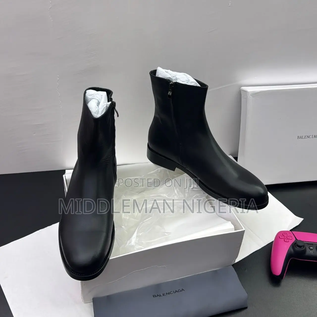 2026 Balenciaga Logo Detail Leather Chelsea Boots