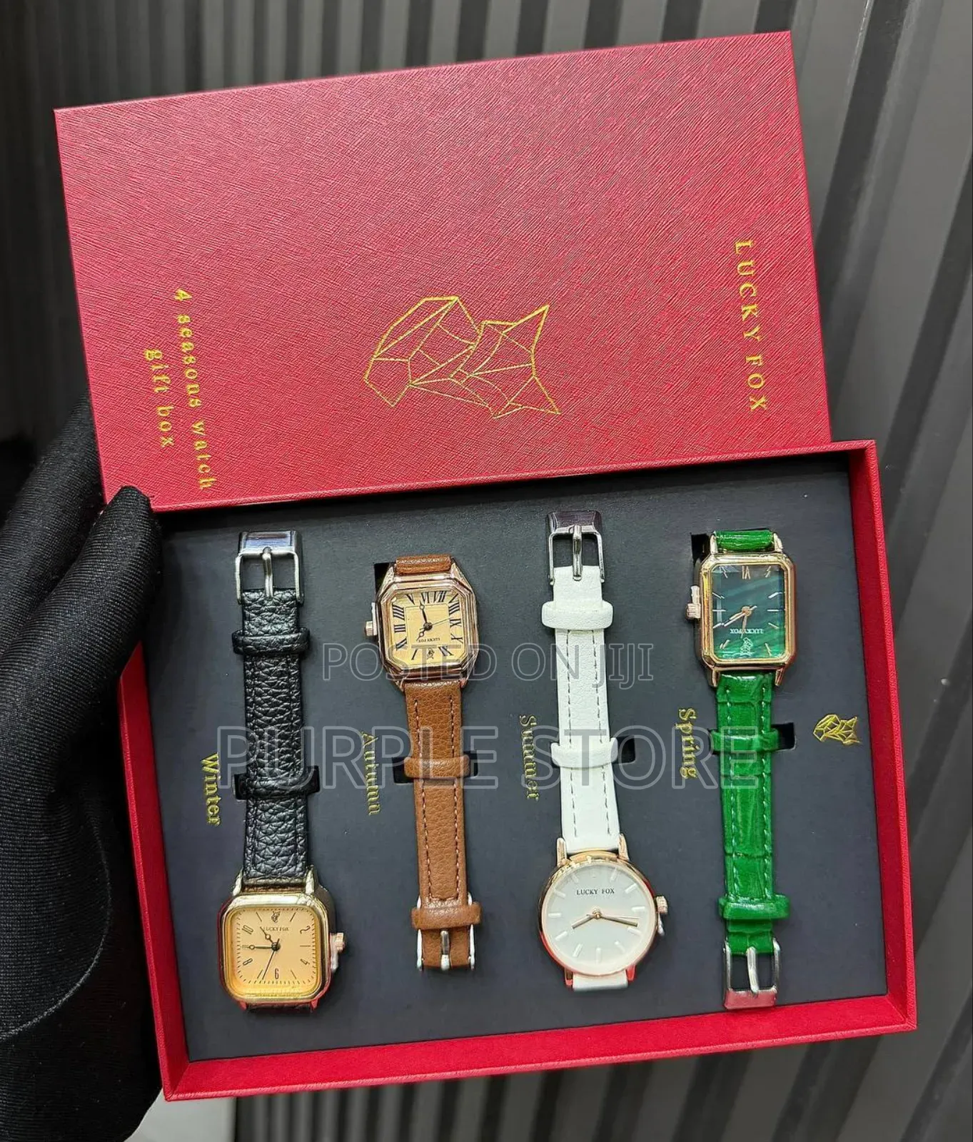 Lucky Fox 4 Seasons 4 Leather Watches in 1