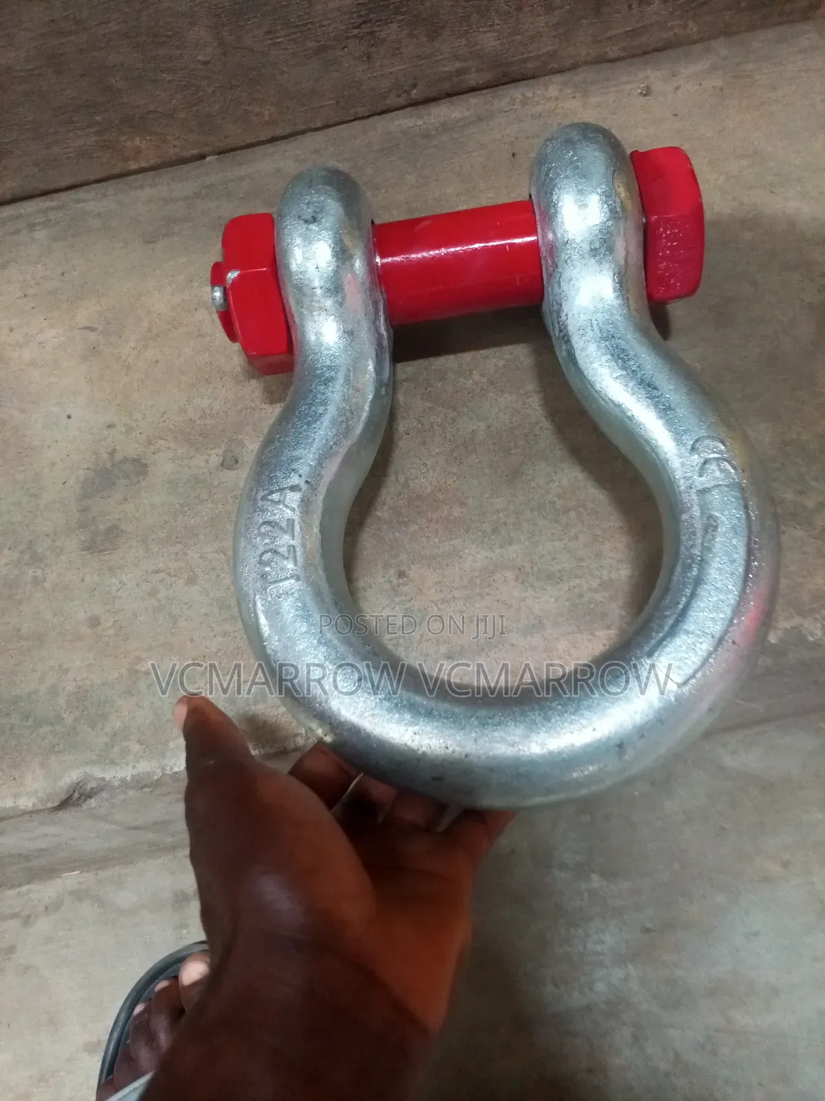 Heavy-Duty Bow Shackle,
