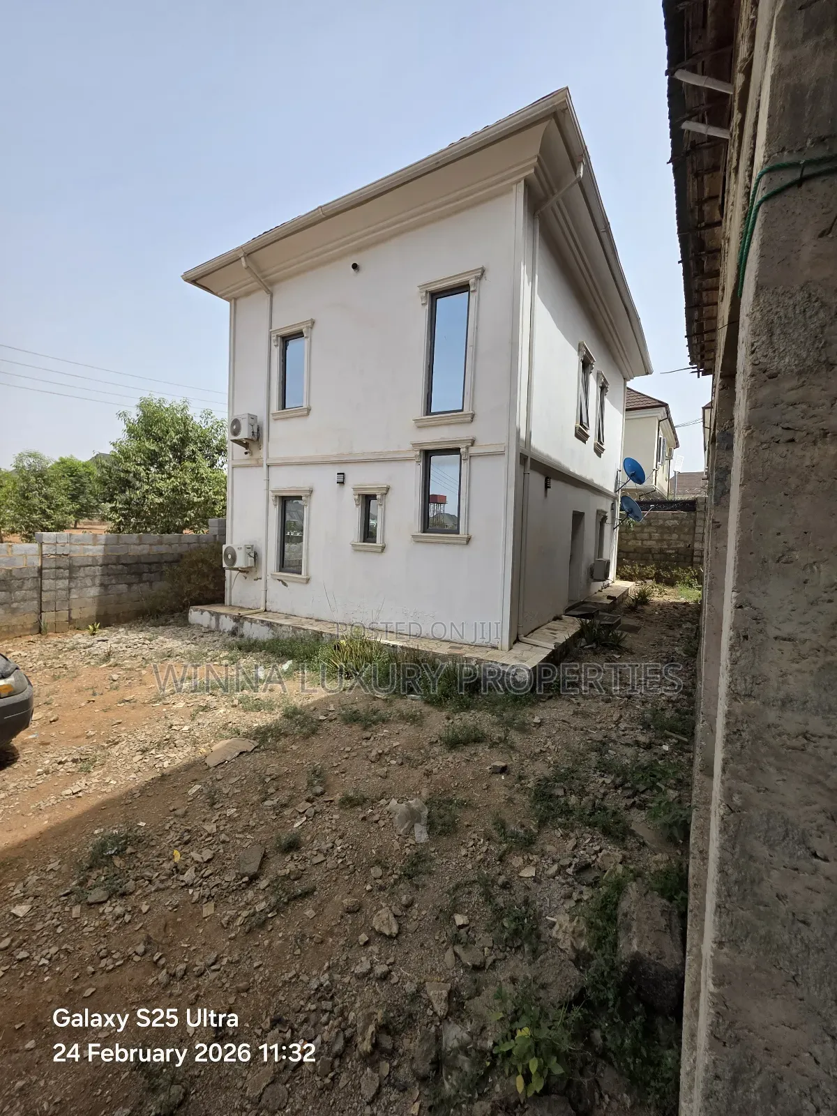 8bdrm Mansion in River Park Estate, Lugbe District for sale