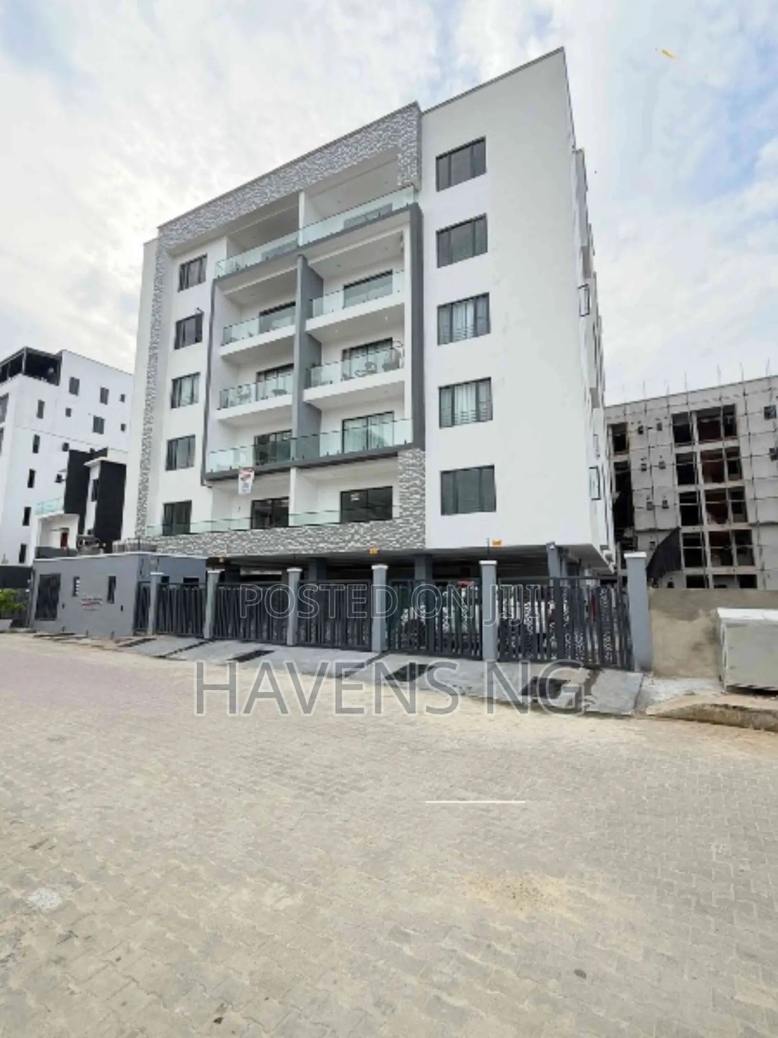 2bdrm Apartment in Lekki Phase 1 for sale