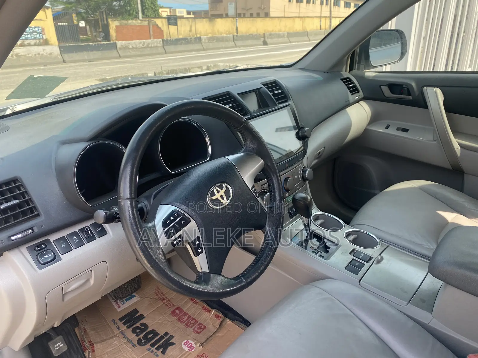 Toyota Highlander 2012 Silver