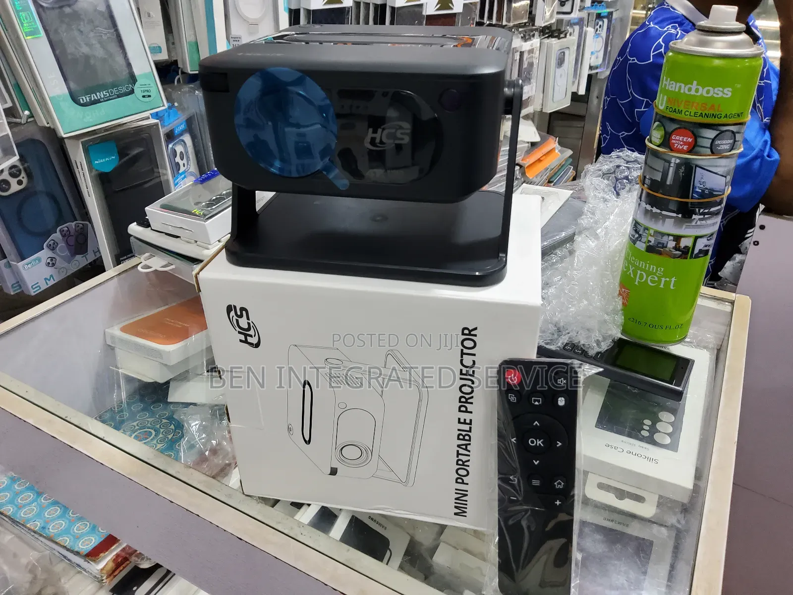 HCS Mini Portable Projector: Your 200" Pocket Cinema Gaming Station