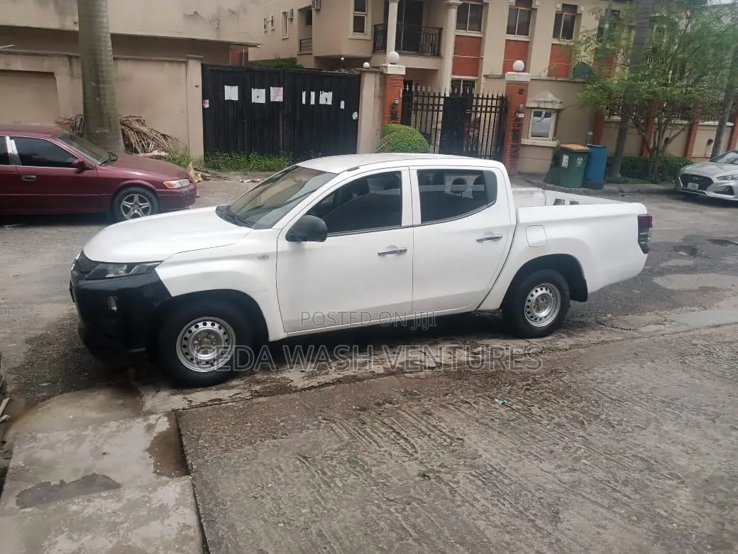 Mitsubishi L200 2020 White