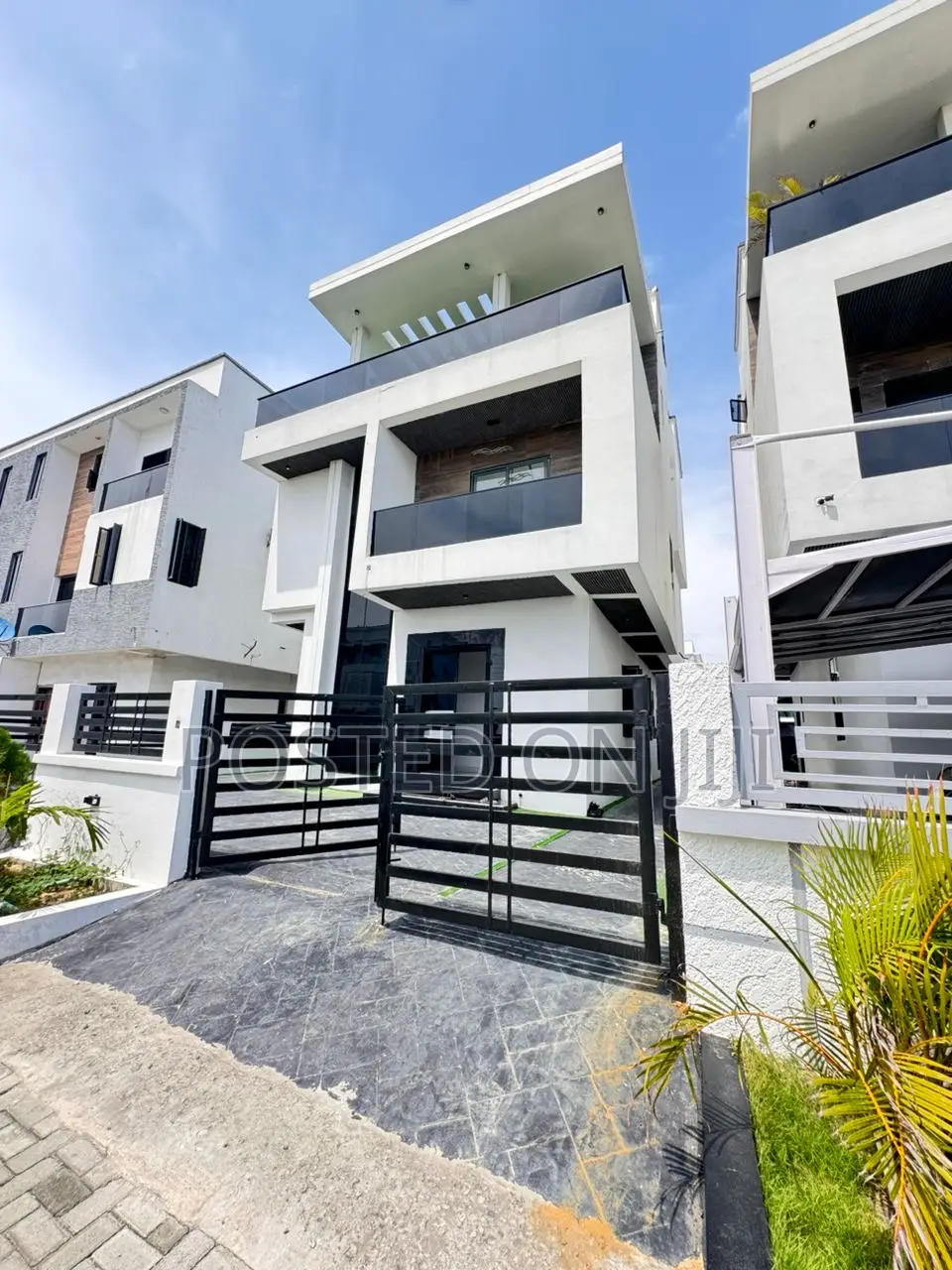 4bdrm Duplex in Orchid Lekki Before for sale
