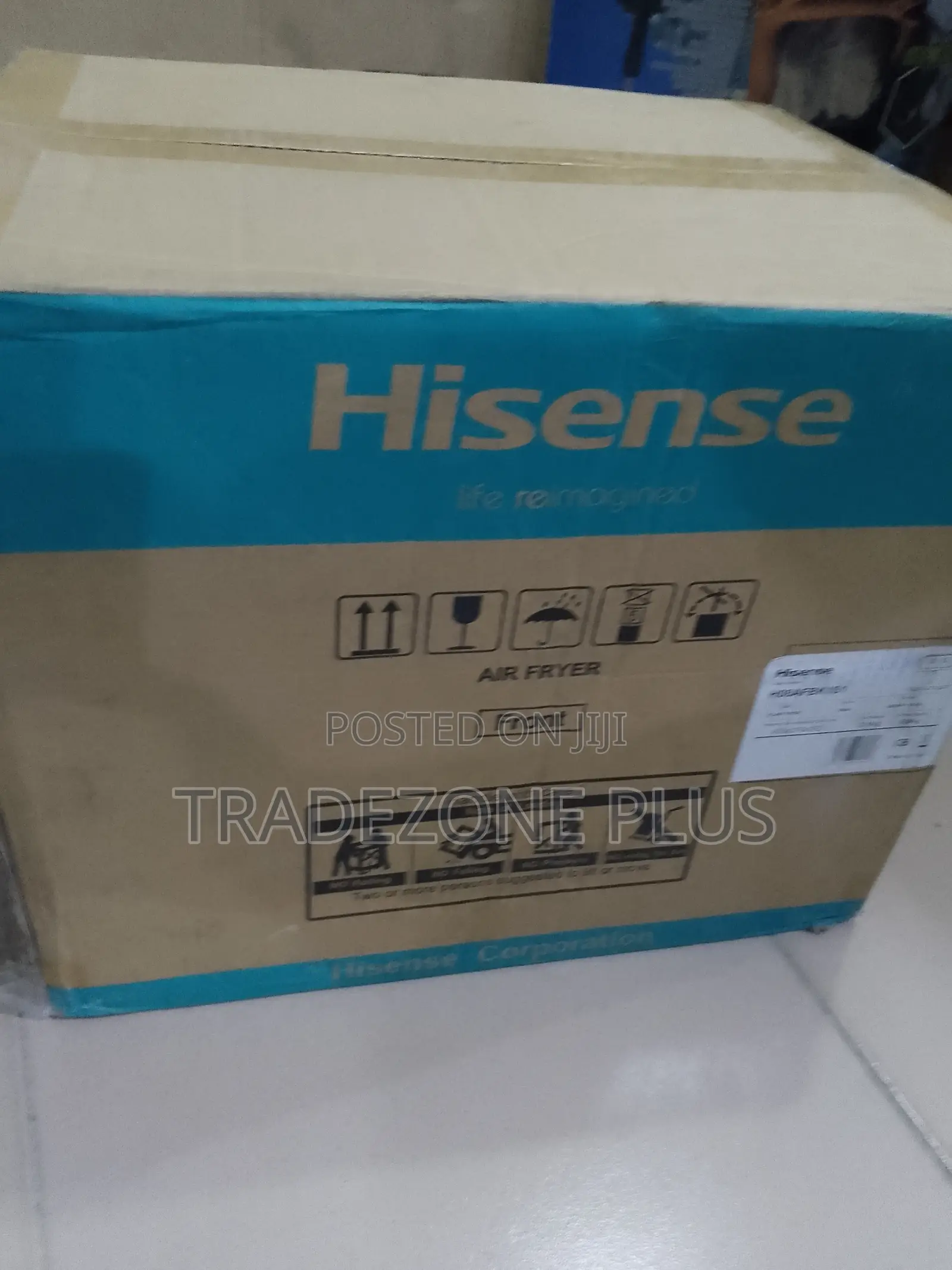 Hisense 8l High-Capacity Air Fryer With Smart Cooking Programs
