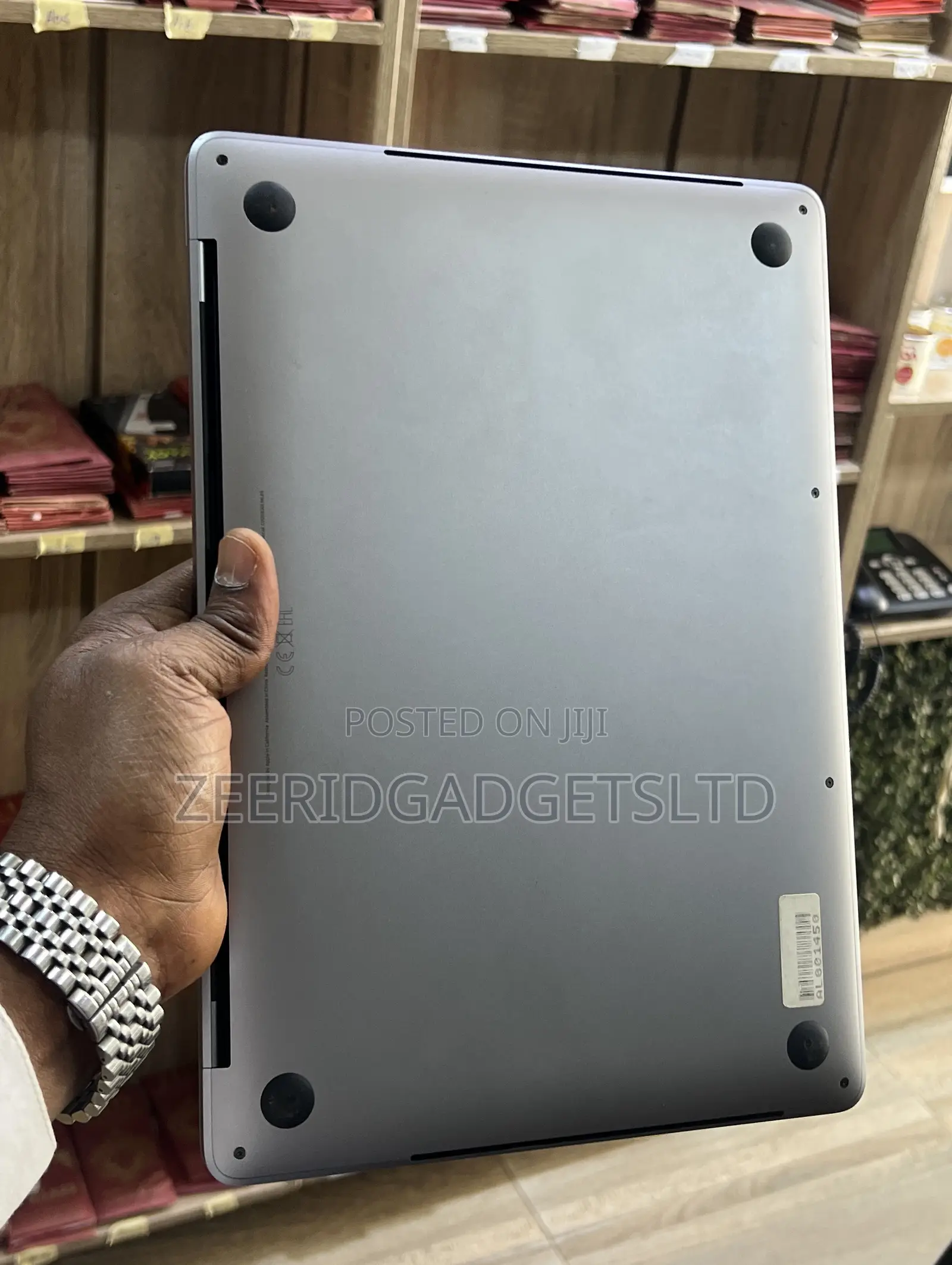 Laptop Apple MacBook Pro 2020 16GB Intel Core i7 SSD 512GB