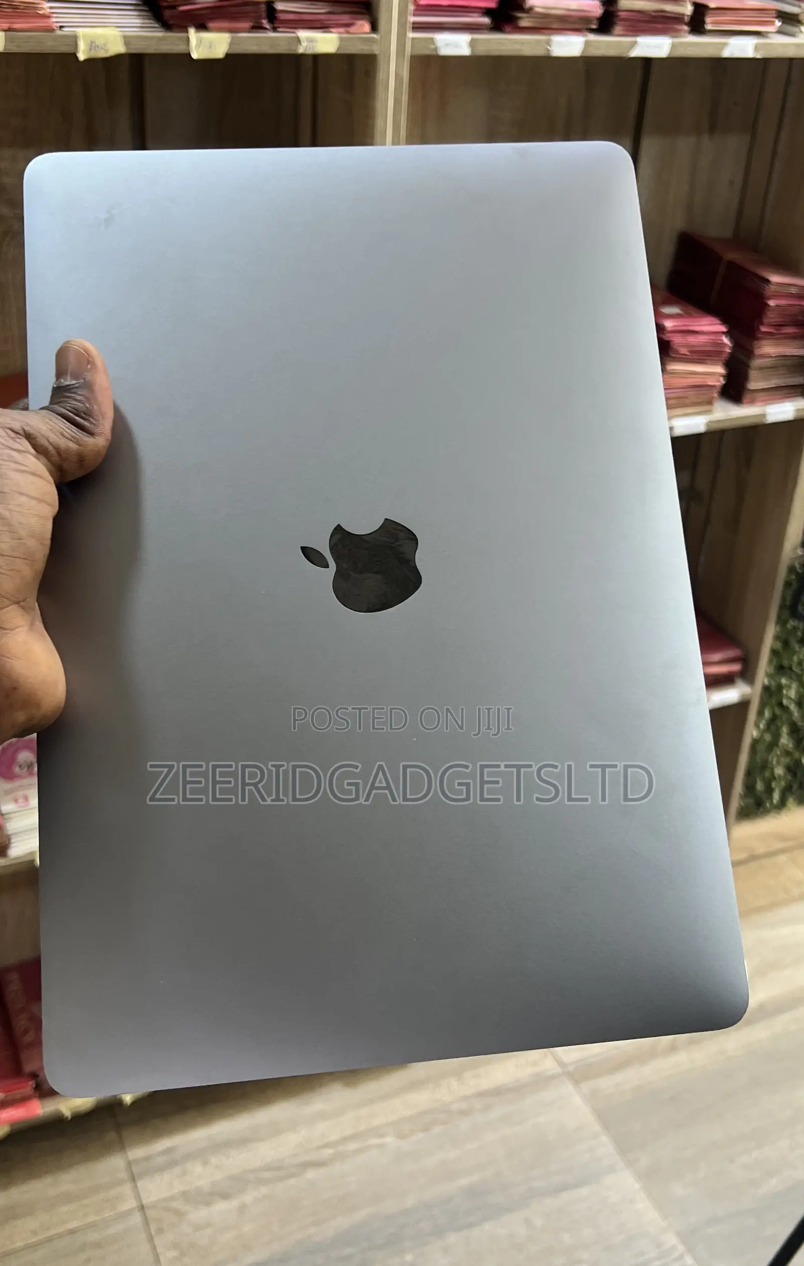 Laptop Apple MacBook Pro 2020 16GB Intel Core i7 SSD 512GB