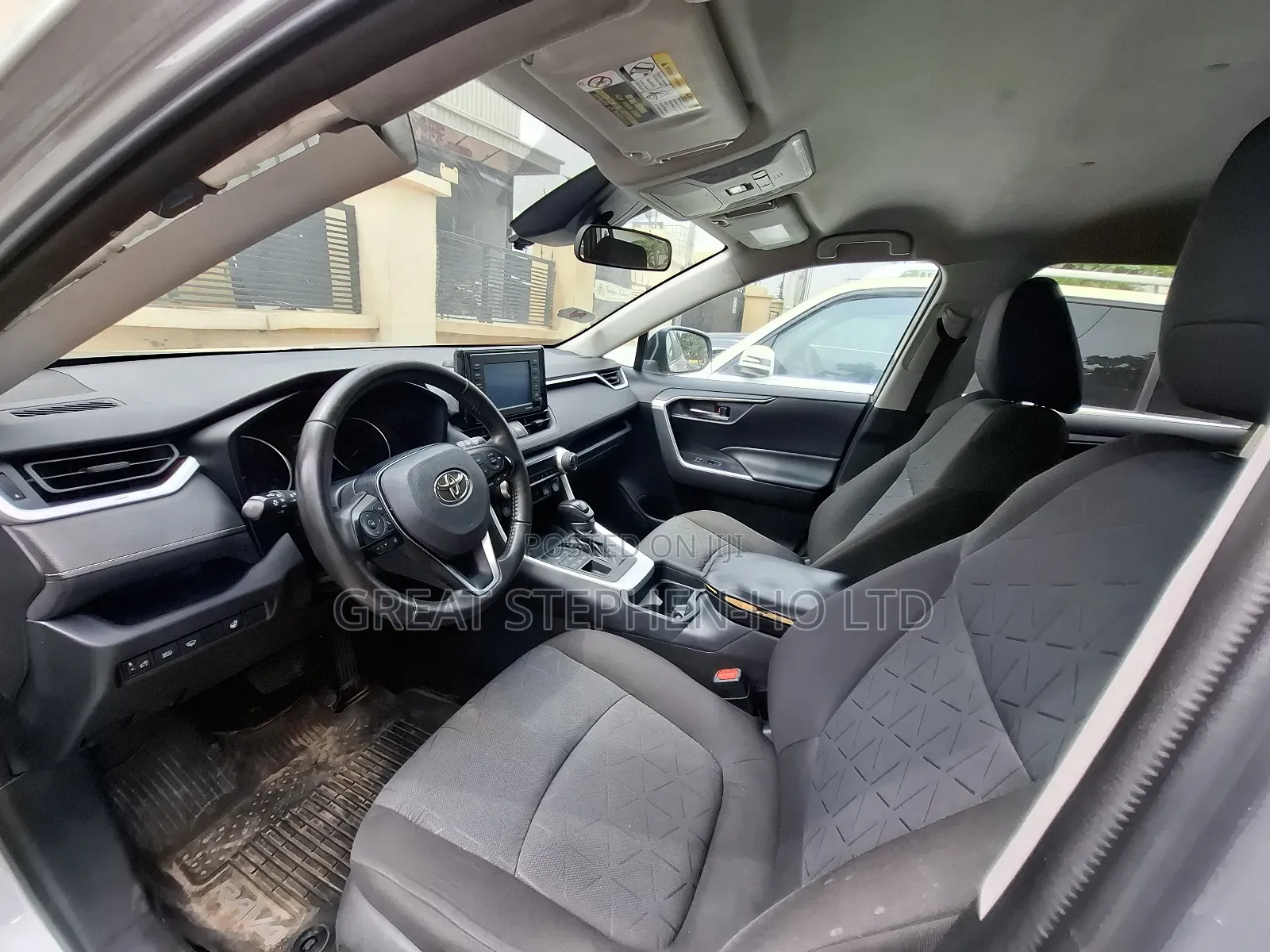 Toyota RAV4 XLE AWD 2020 Silver