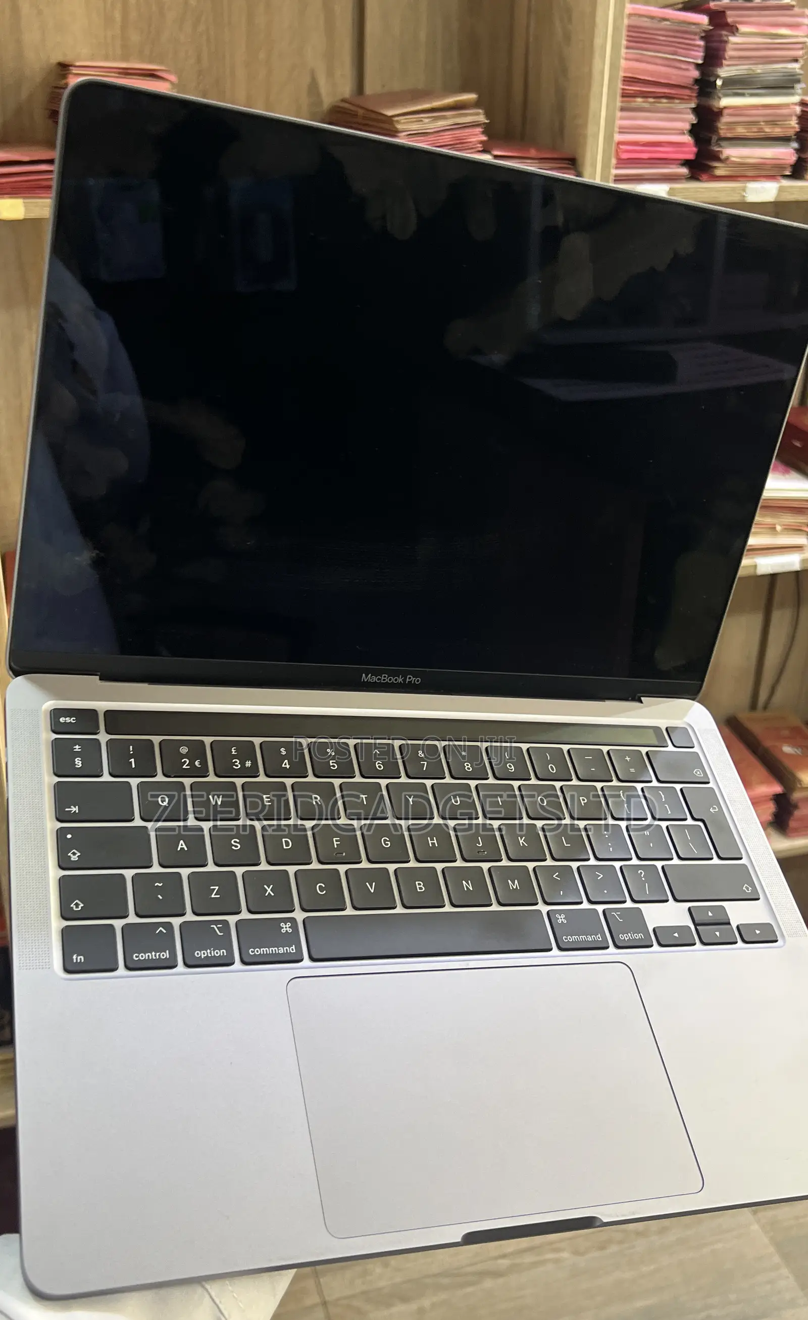 Laptop Apple MacBook Pro 2020 16GB Intel Core i7 SSD 512GB