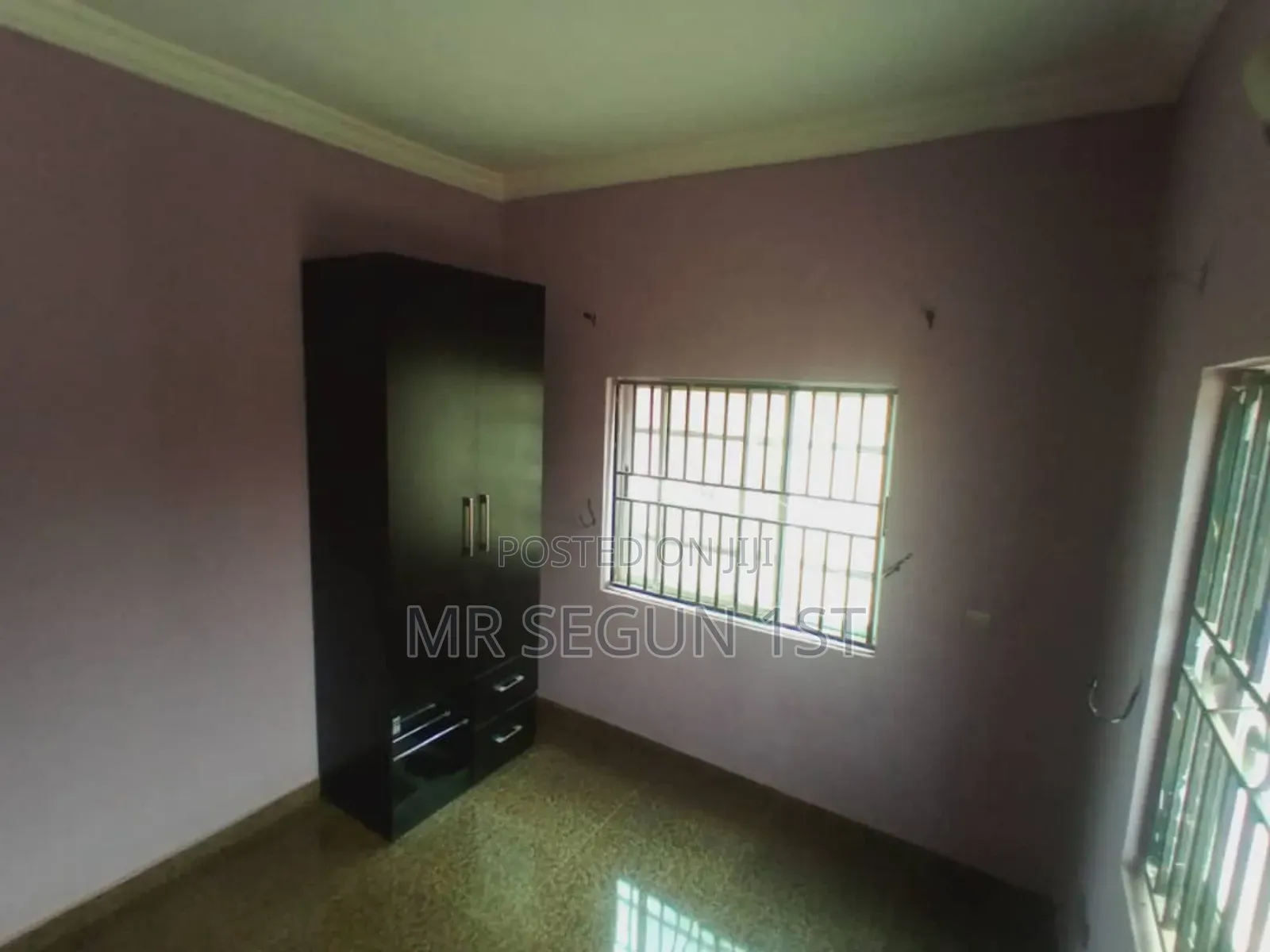 3bdrm Block of Flats in Oluyole Estate for rent