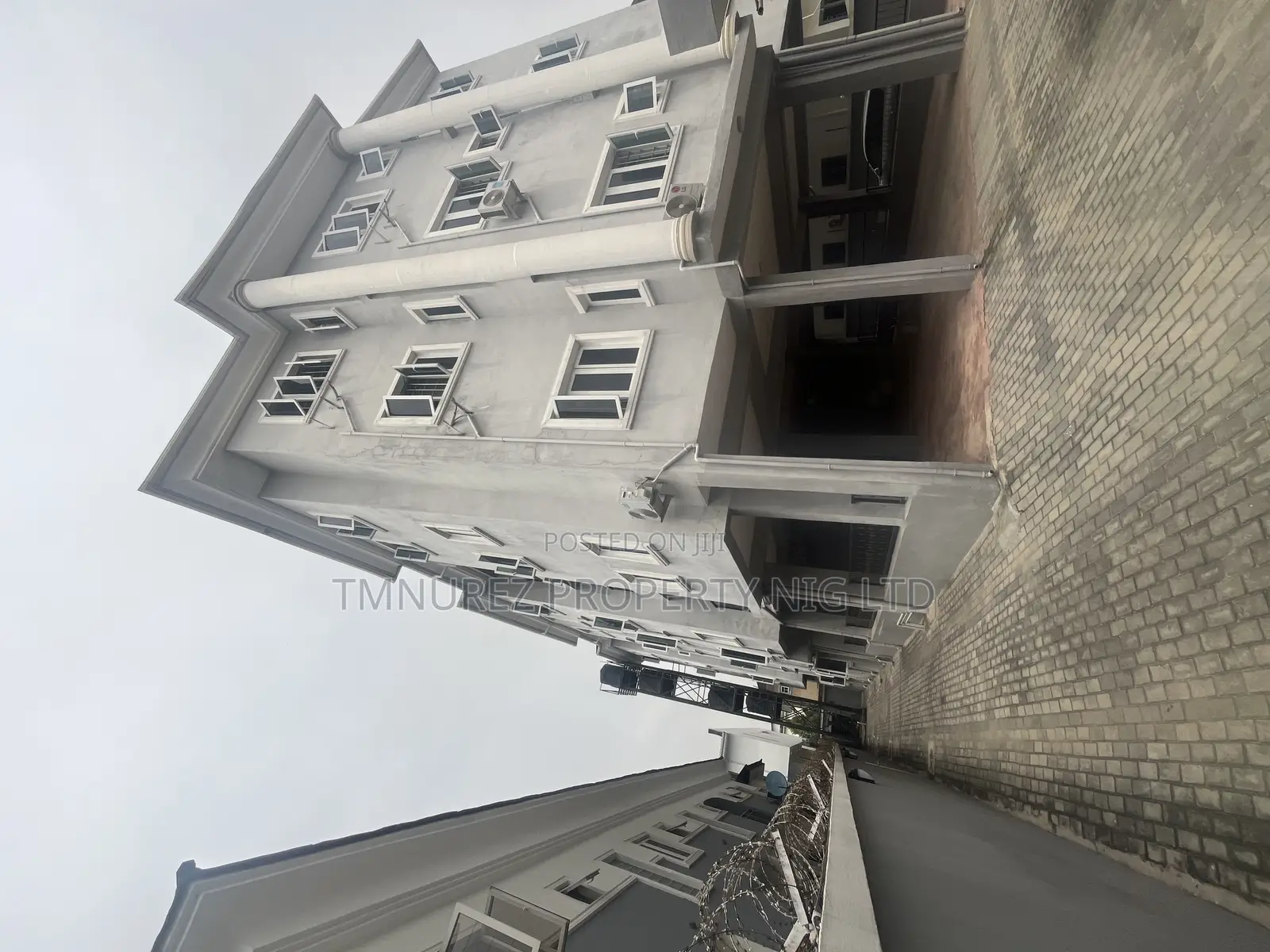 3bdrm Apartment in Osapa for rent
