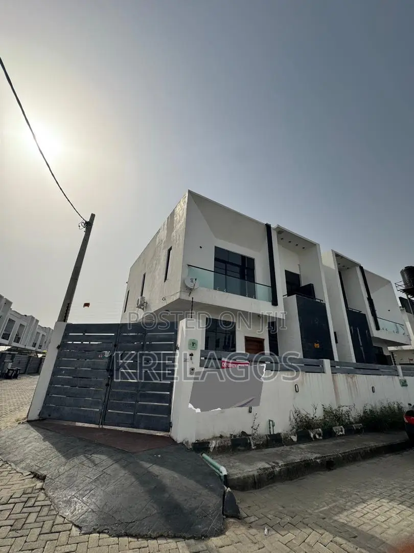 Furnished 4bdrm Duplex in Orchid, Chevron for rent