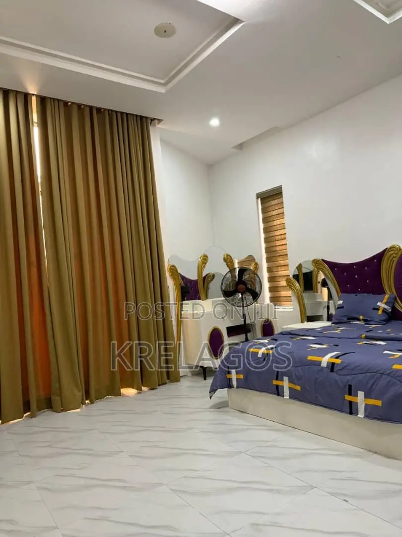Furnished 4bdrm Duplex in Orchid, Chevron for rent