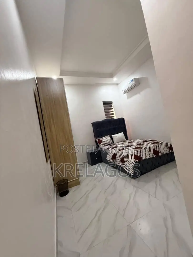 Furnished 4bdrm Duplex in Orchid, Chevron for rent