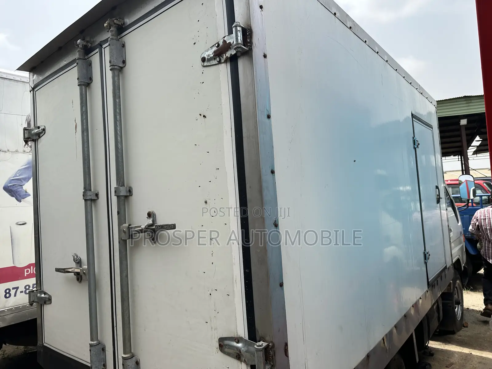 Cover Body Toyota Dyna 200 2008 White