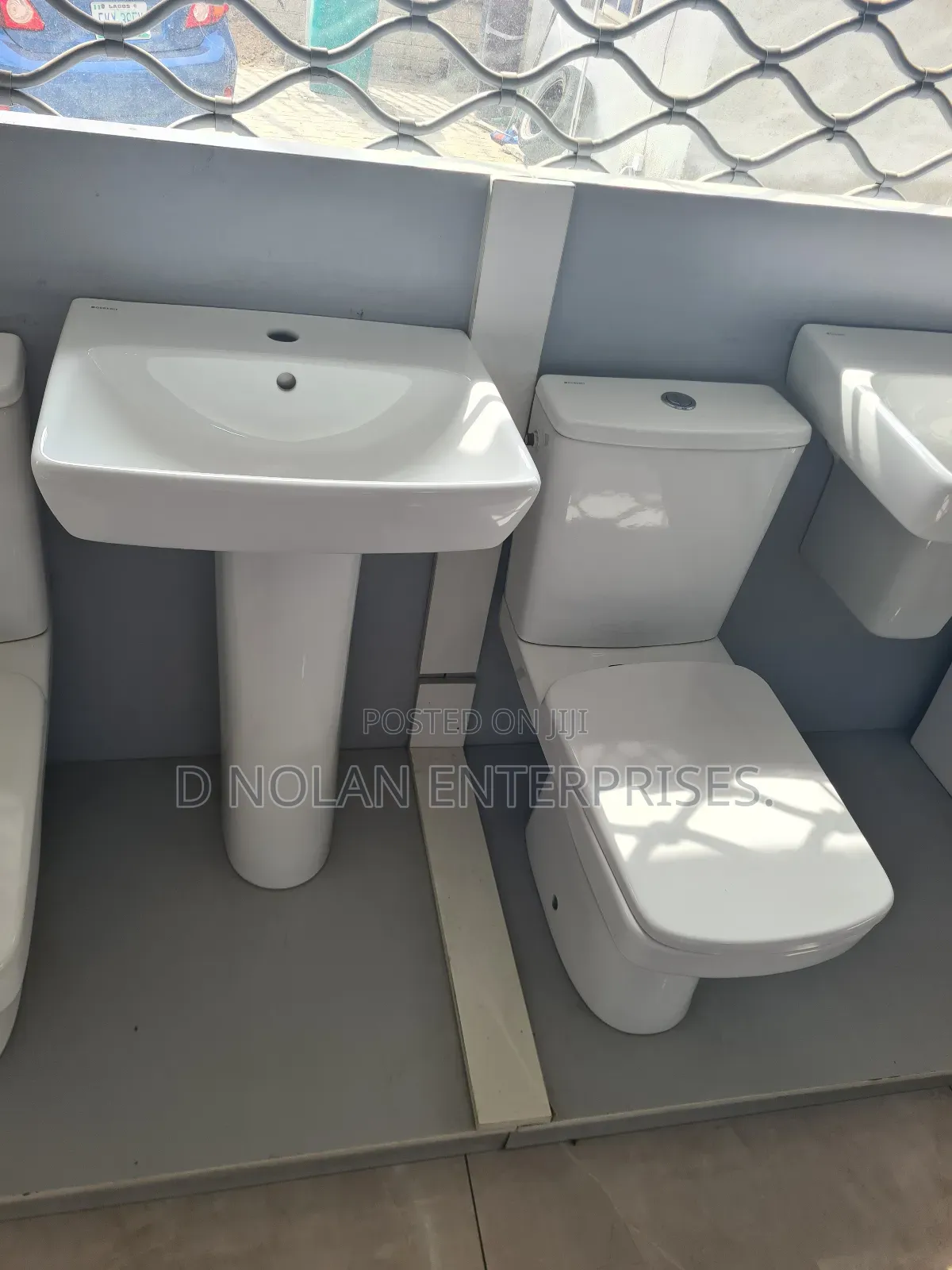 Geberit Close Couple Water Closet