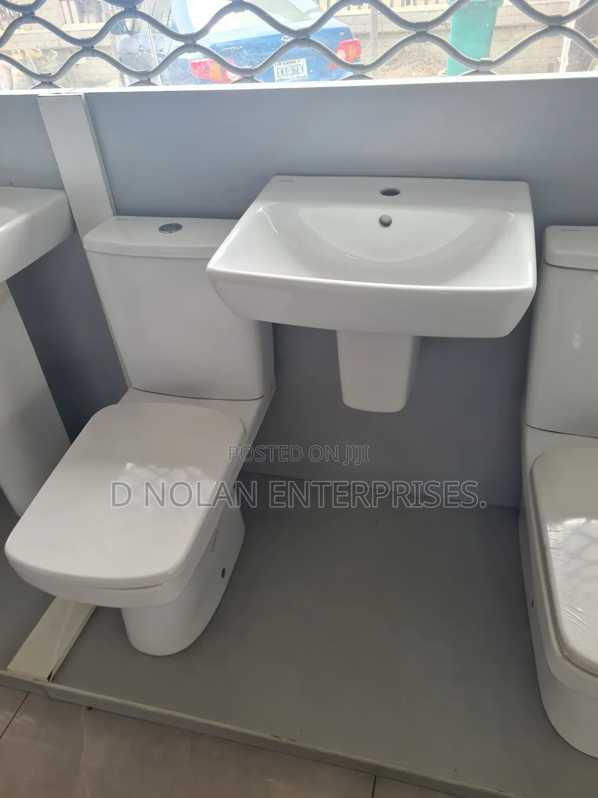 Geberit Close Couple Water Closet
