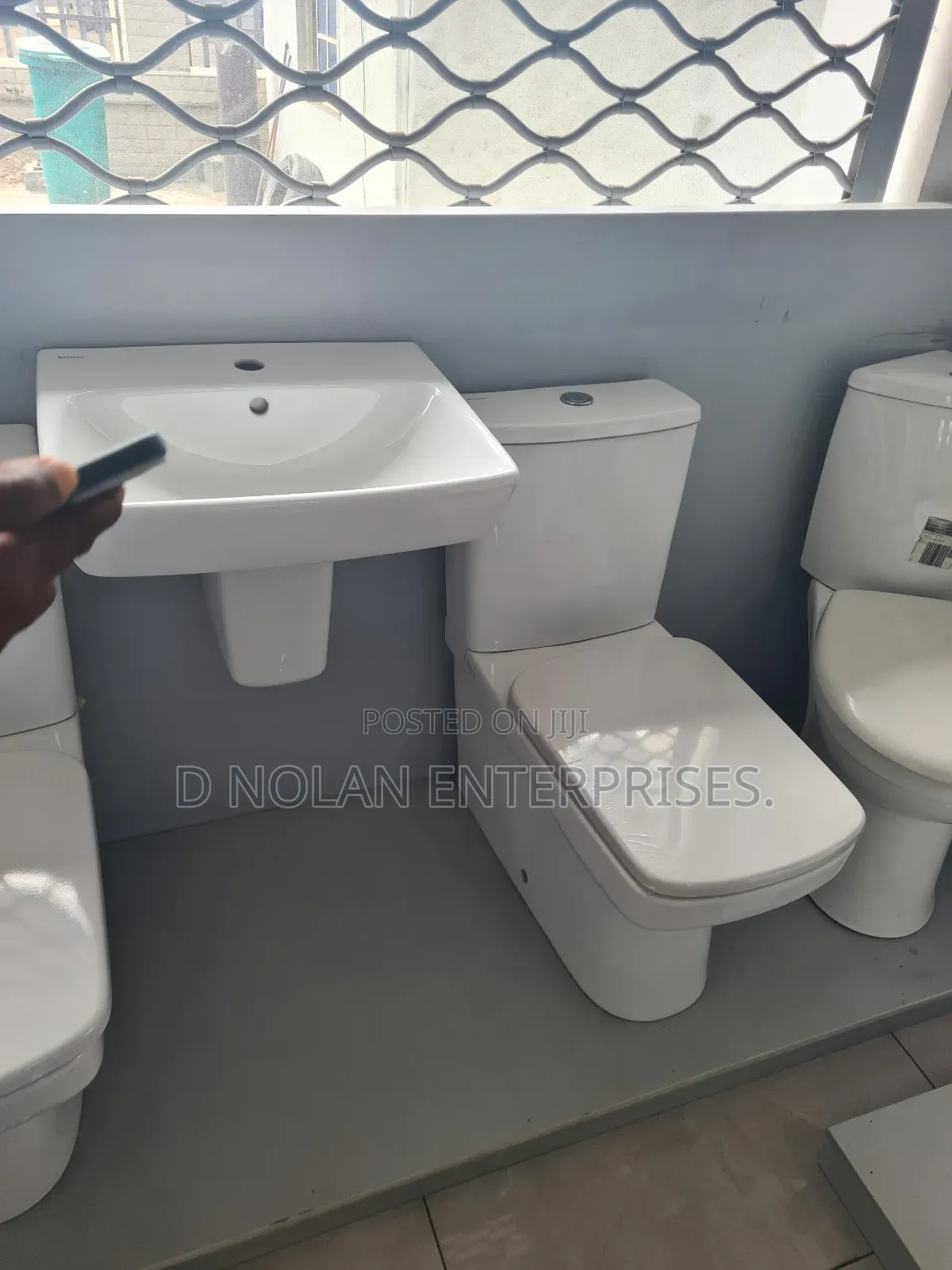 Geberit Close Couple Water Closet